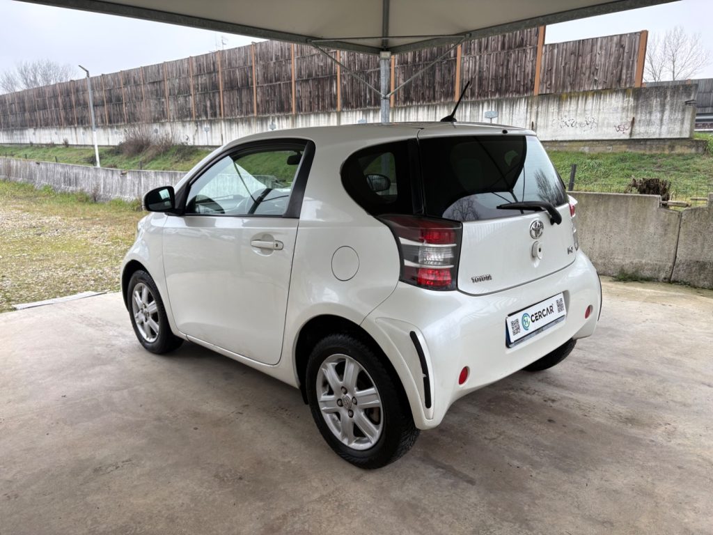 TOYOTA iQ 1.0 CVT Lounge AUTOMATICA OK NEOPATENTATI - 4