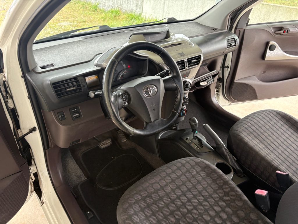 TOYOTA iQ 1.0 CVT Lounge AUTOMATICA OK NEOPATENTATI - 13