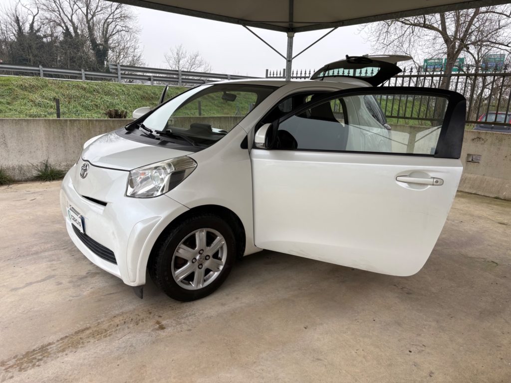 TOYOTA iQ 1.0 CVT Lounge AUTOMATICA OK NEOPATENTATI - 33