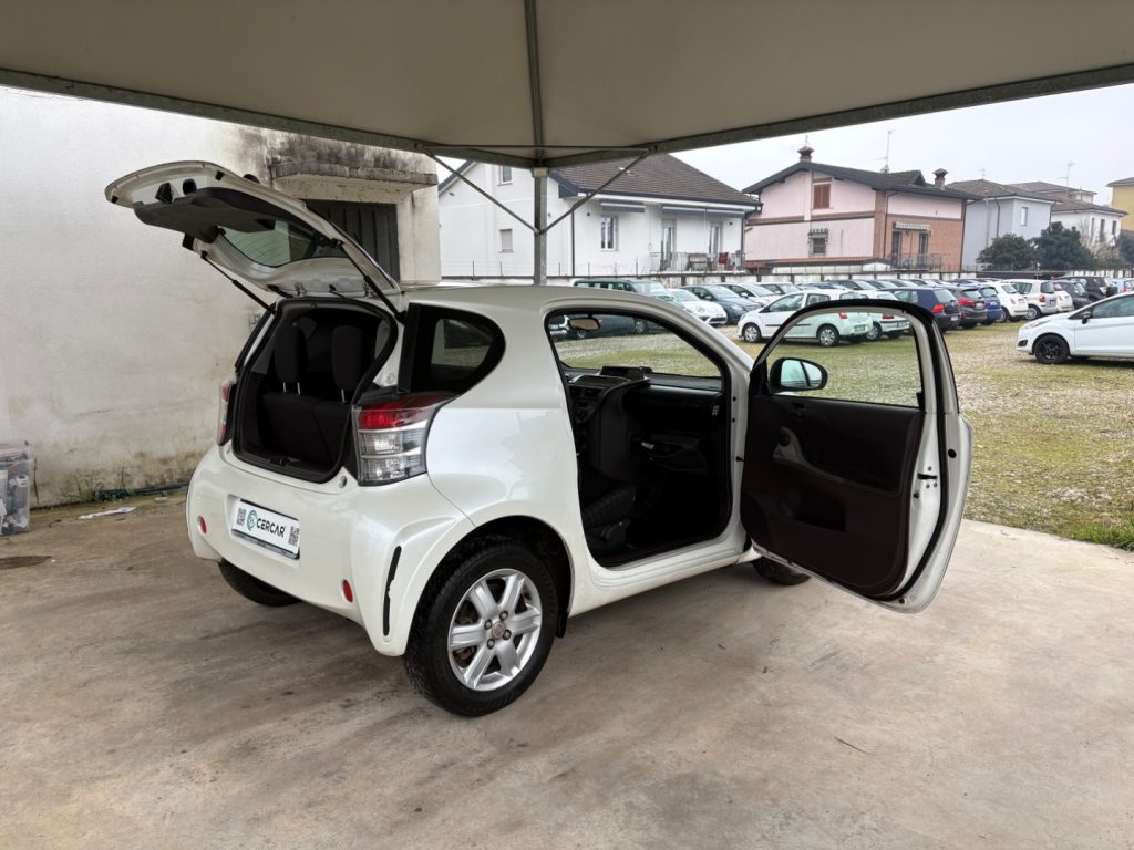 TOYOTA iQ 1.0 CVT Lounge AUTOMATICA OK NEOPATENTATI - 35