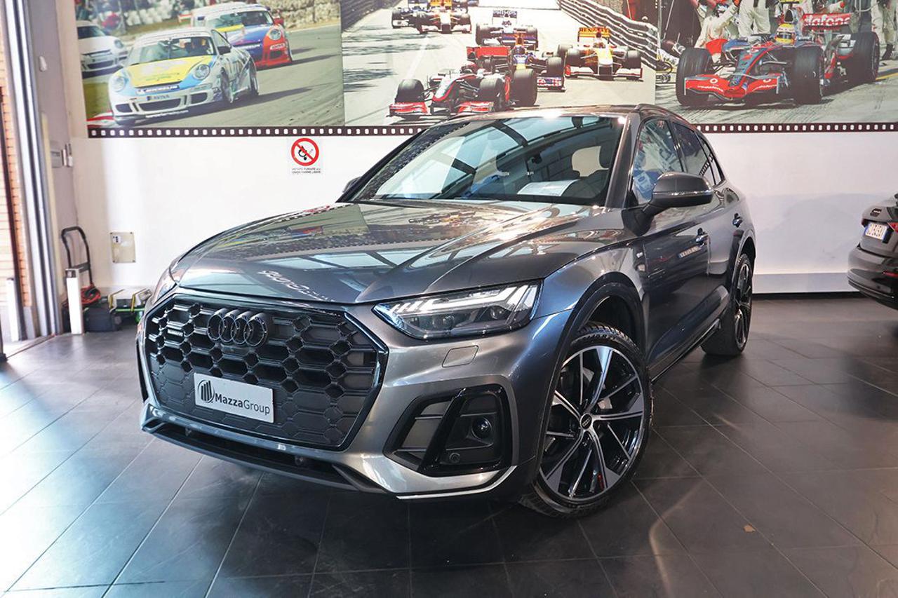 AUDI Q5 40 TDI Quattro S-Tronic S-Line Plus - 8