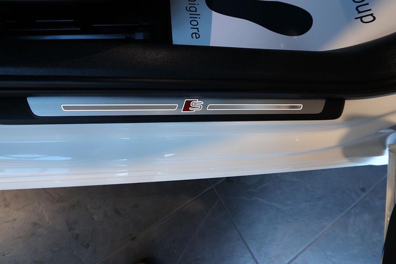 AUDI A4 35 TDI Avant S-Tronic S-Line - 43