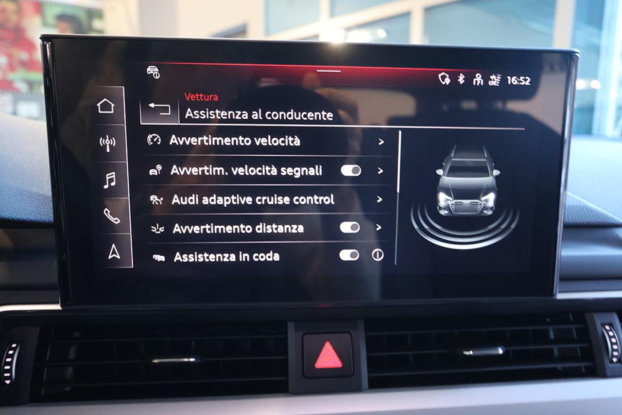 AUDI A4 35 TDI Avant S-Tronic S-Line - 29