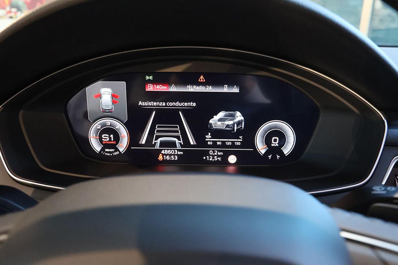 AUDI A4 35 TDI Avant S-Tronic S-Line - 33