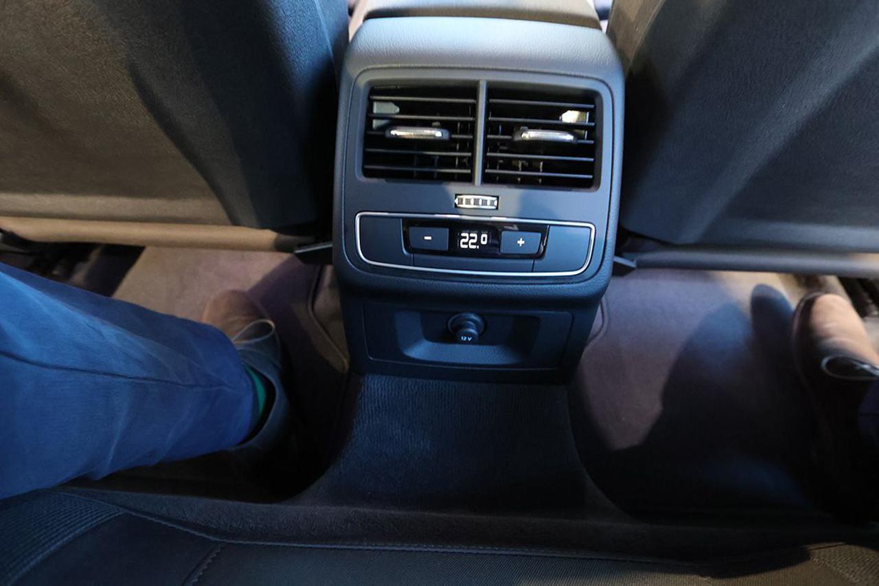 AUDI A4 35 TDI Avant S-Tronic S-Line - 44