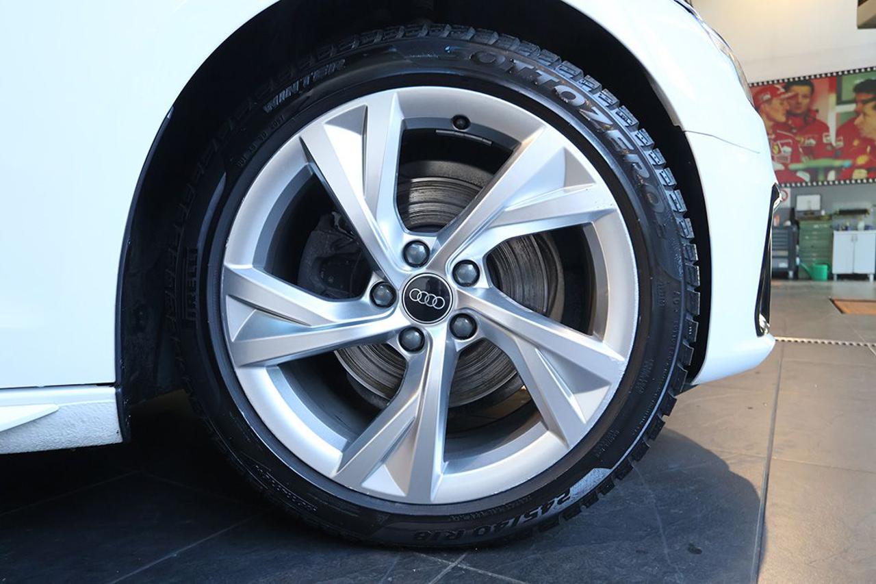 AUDI A4 35 TDI Avant S-Tronic S-Line - 6