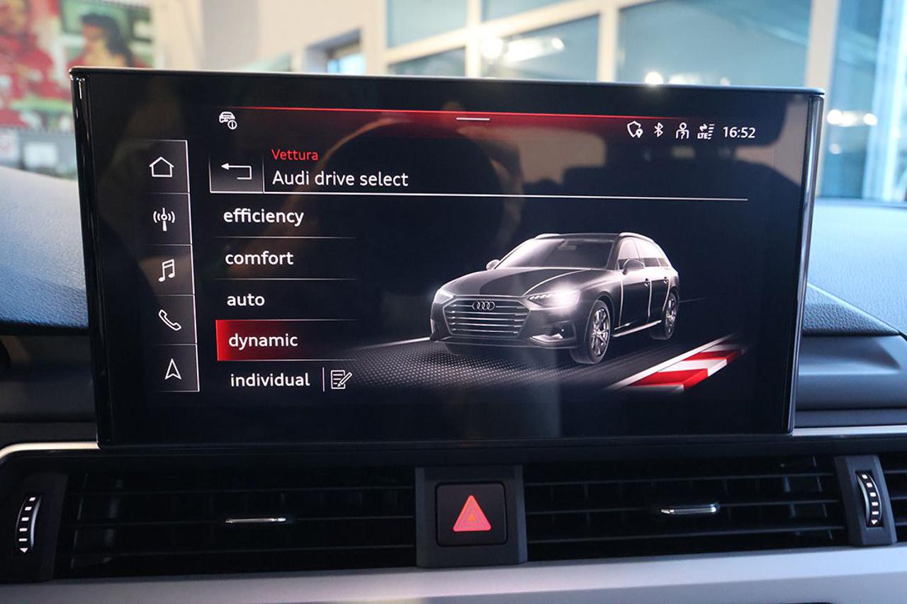 AUDI A4 35 TDI Avant S-Tronic S-Line - 27