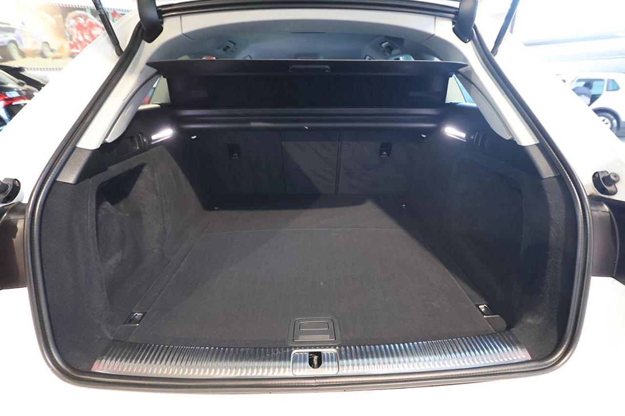 AUDI A4 35 TDI Avant S-Tronic S-Line - 12