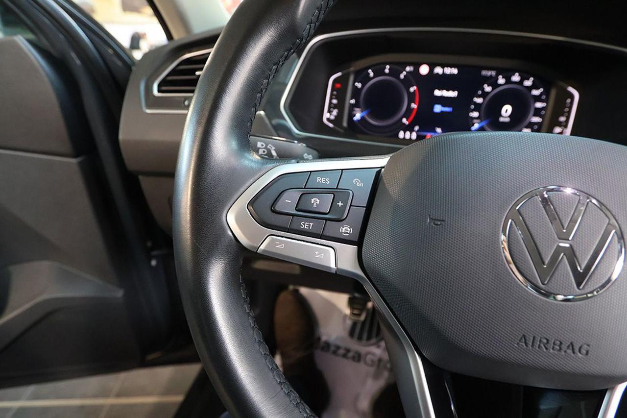 VOLKSWAGEN Tiguan 1.5 TSI ACT Life - 21