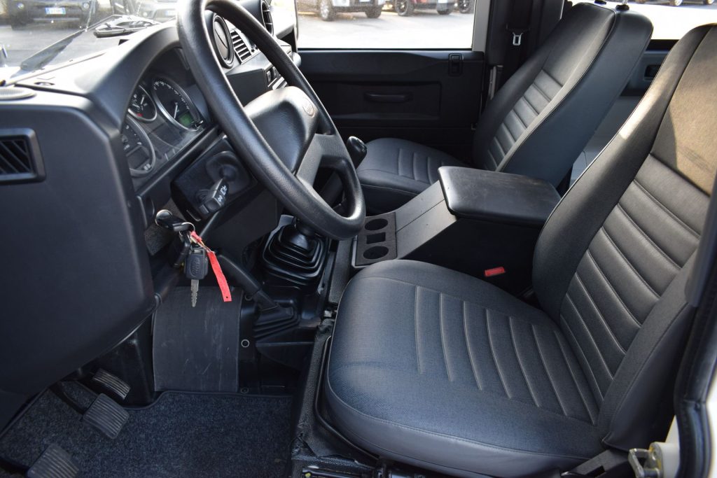 LAND ROVER Defender 90 2.4 TD4 SOLO 69000KM!! - 12