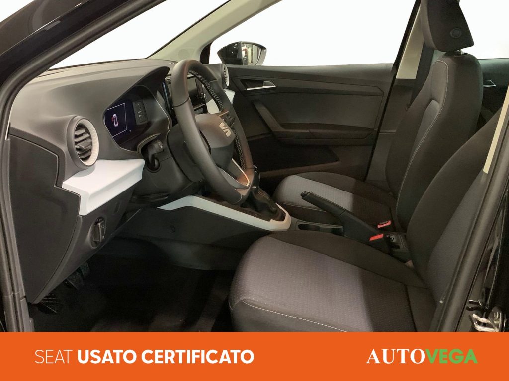 SEAT Arona 1.0 ecotsi black edition 95cv - 6