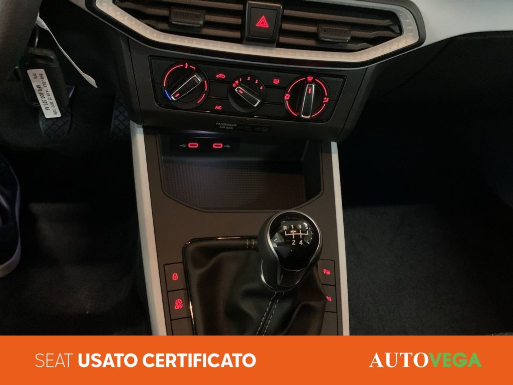 SEAT Arona 1.0 ecotsi black edition 95cv - 12