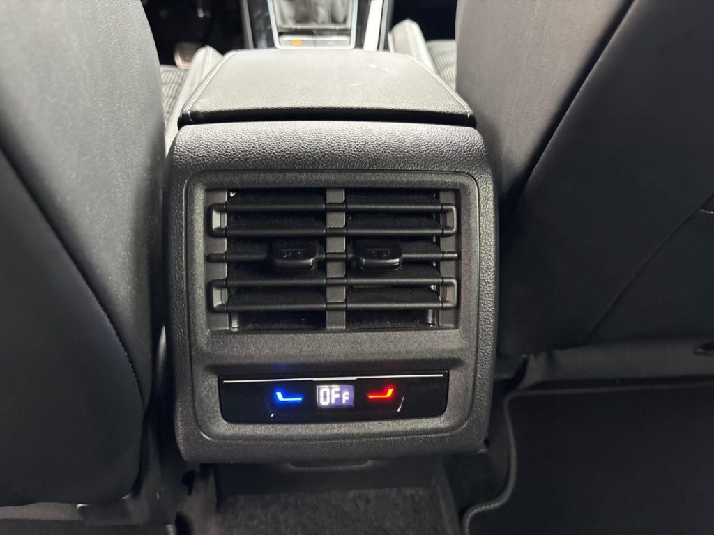 VOLKSWAGEN Golf 1.5 TSI 150CV ACT R-Line *Navi*Sensori - 11