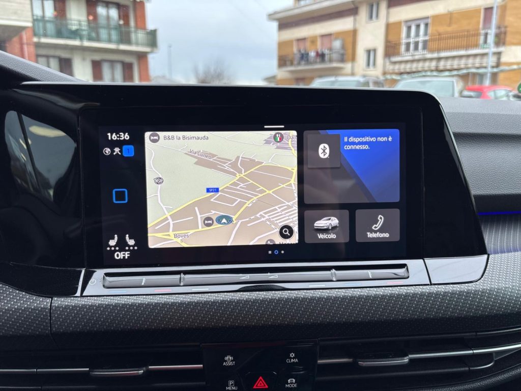 VOLKSWAGEN Golf 1.5 TSI 150CV ACT R-Line *Navi*Sensori - 18