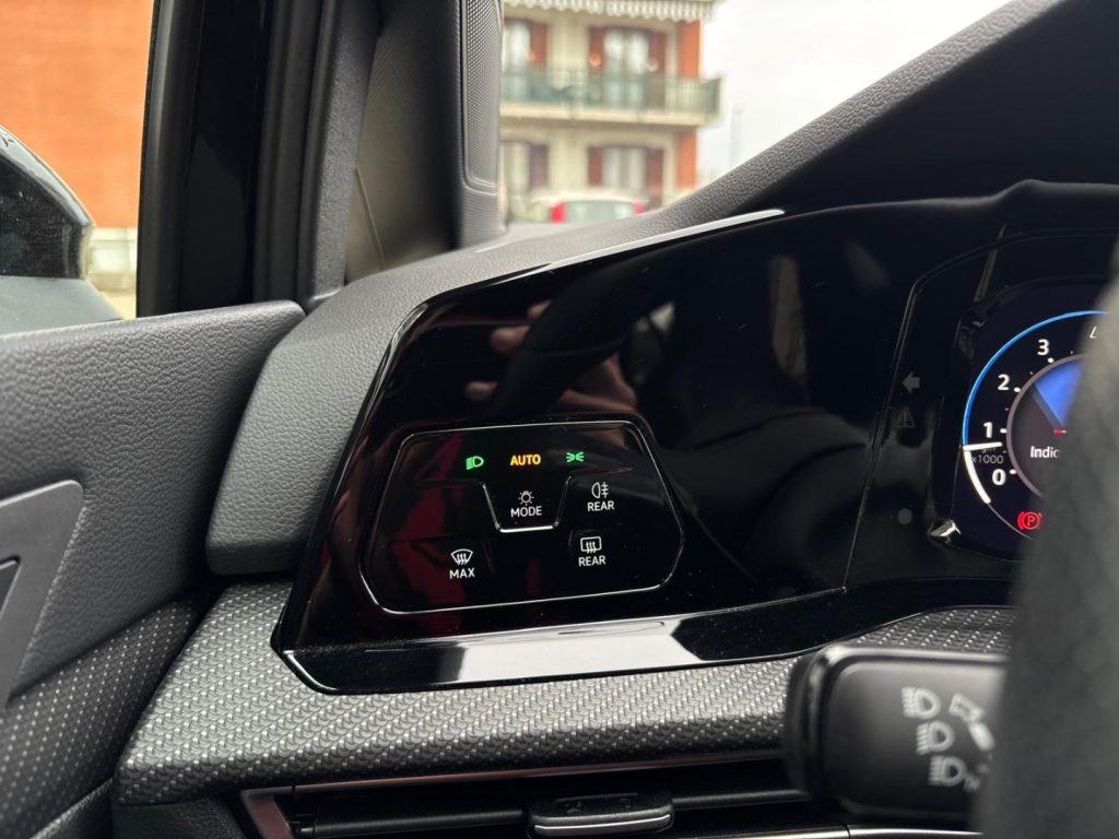 VOLKSWAGEN Golf 1.5 TSI 150CV ACT R-Line *Navi*Sensori - 19