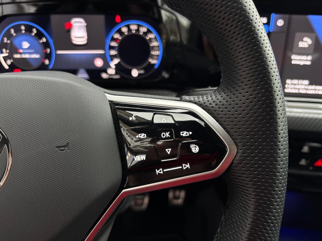 VOLKSWAGEN Golf 1.5 TSI 150CV ACT R-Line *Navi*Sensori - 22