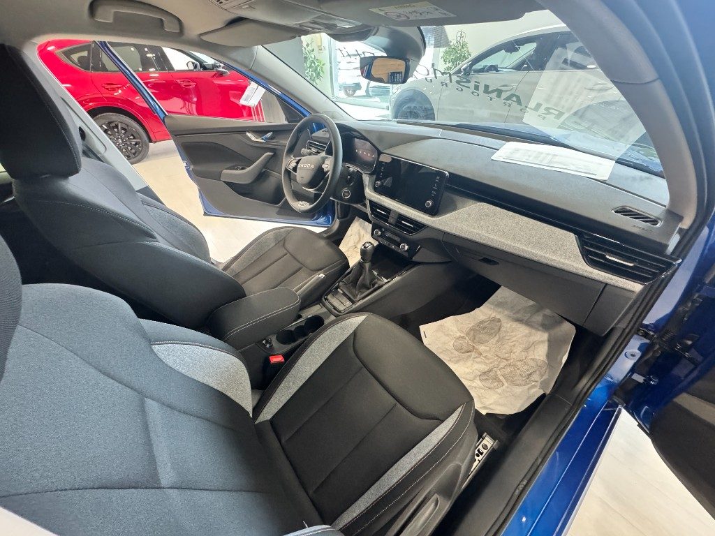 SKODA Kamiq 1.0 TSI Black Dots - 12