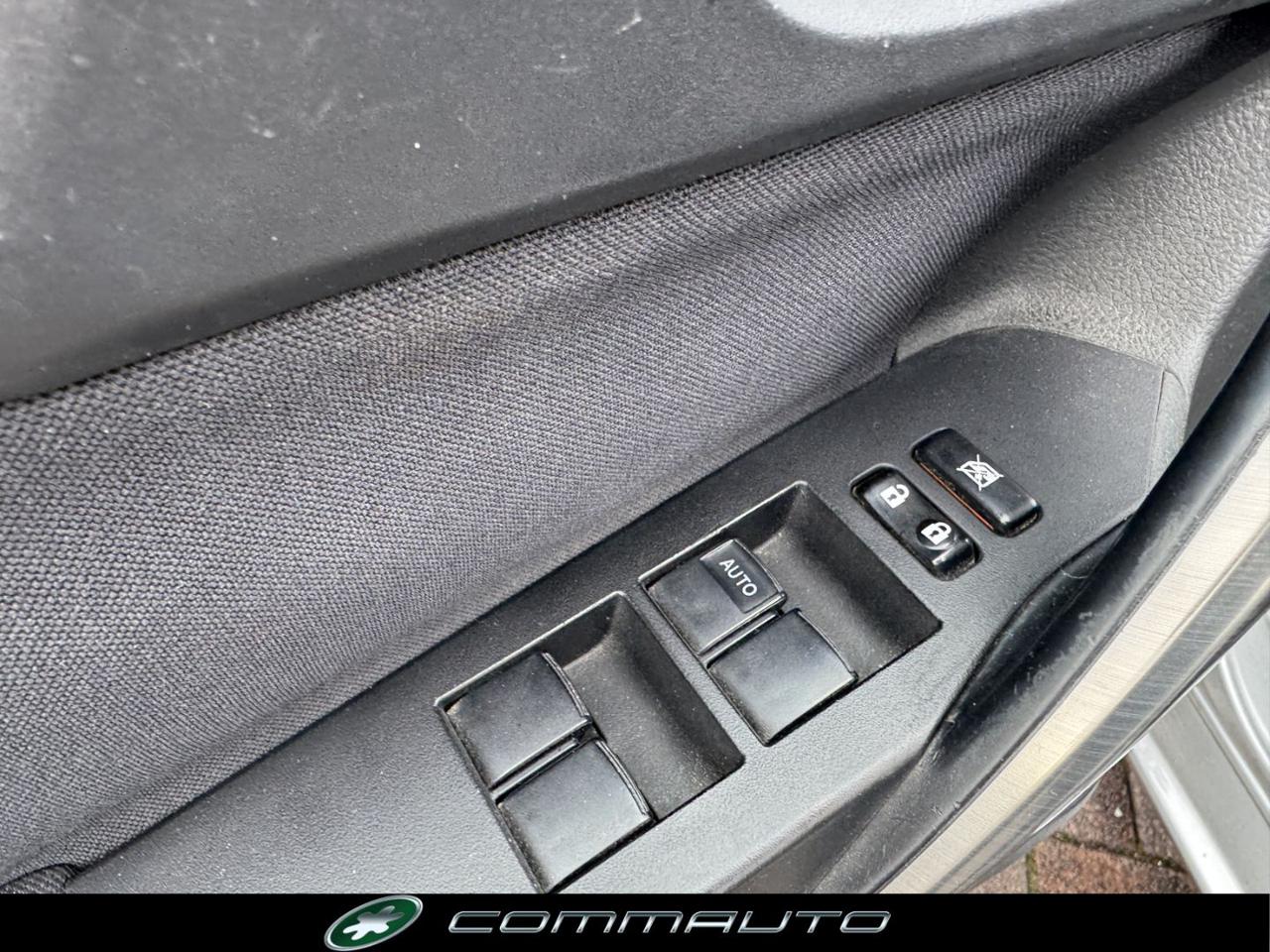 TOYOTA Auris 2.0 D-4D Lounge - 8