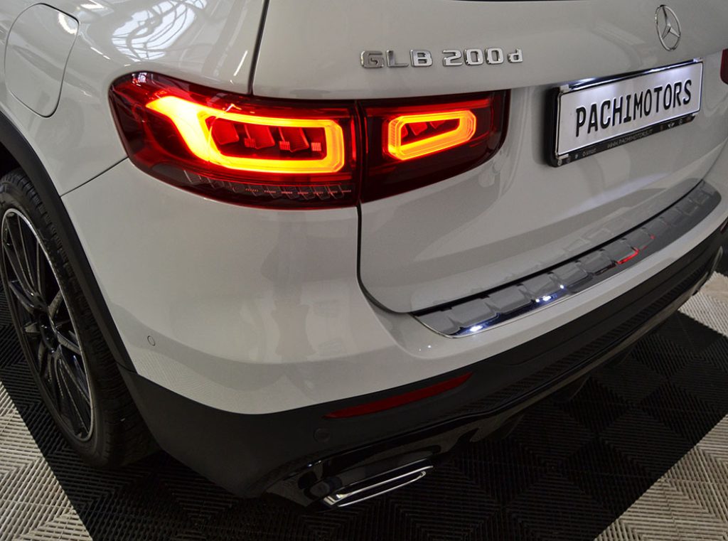 MERCEDES-BENZ GLB 200 d Automatic 4Matic Premium Amg Iva Esposta ** - 24