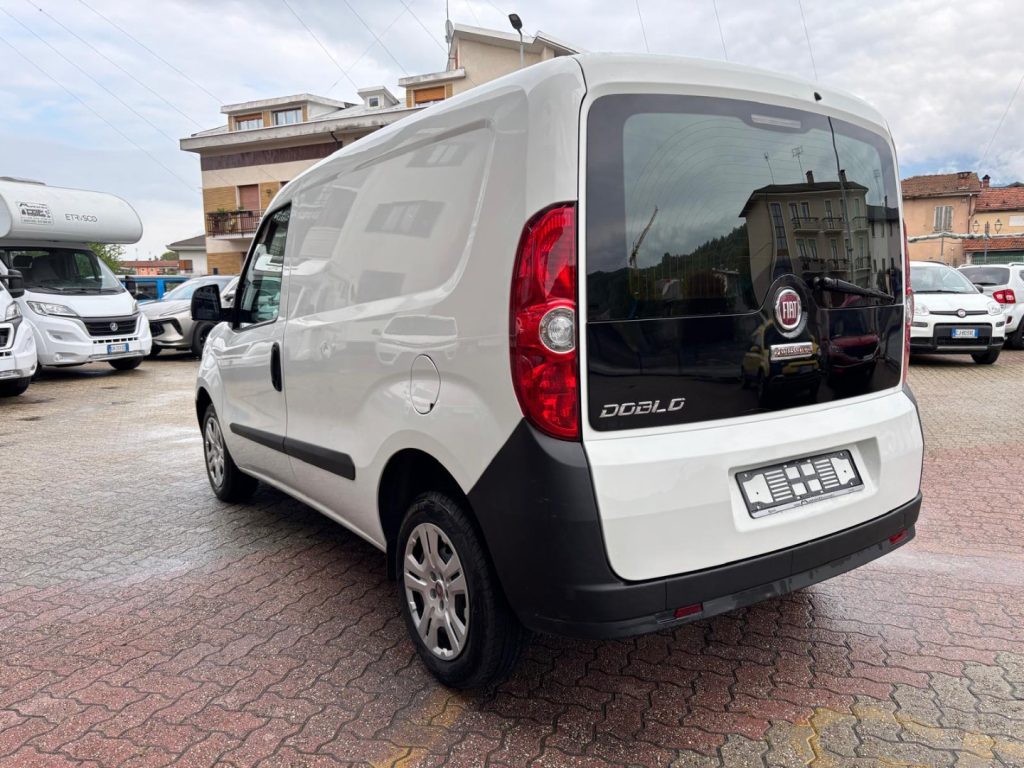 FIAT Doblo 1.6 JTDM 105CV 3 POSTI Portellone Post. Vetro - 3