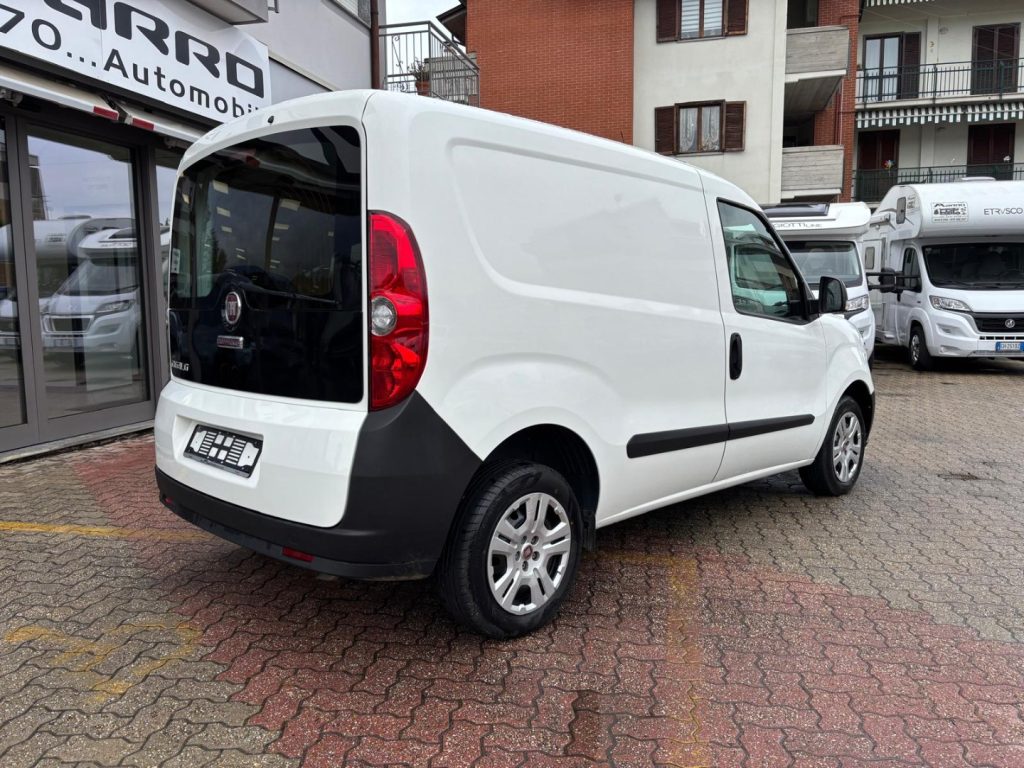 FIAT Doblo 1.6 JTDM 105CV 3 POSTI Portellone Post. Vetro - 5