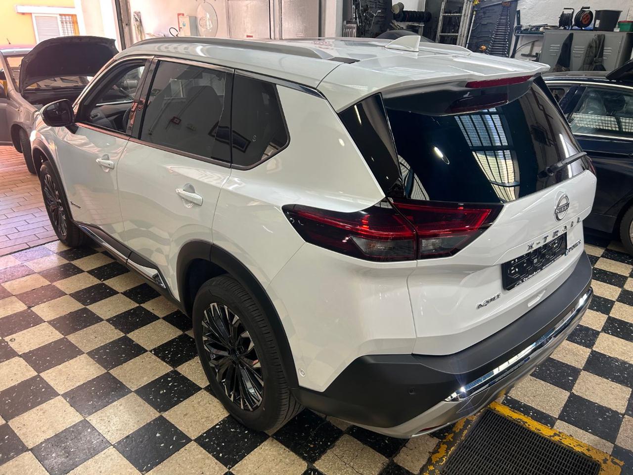NISSAN X-Trail e-Power e-4orce 4WD 5 posti Tekna Tetto&Nappa&Bose - 3