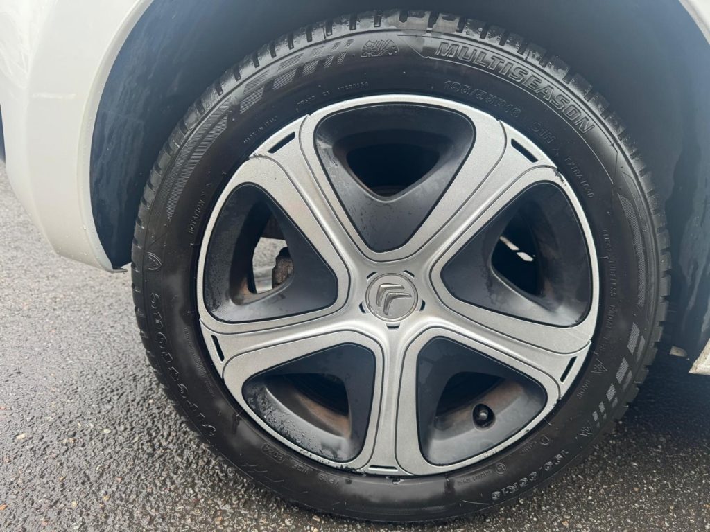 CITROEN C3 Picasso PureTech 110 Exclusive - 17