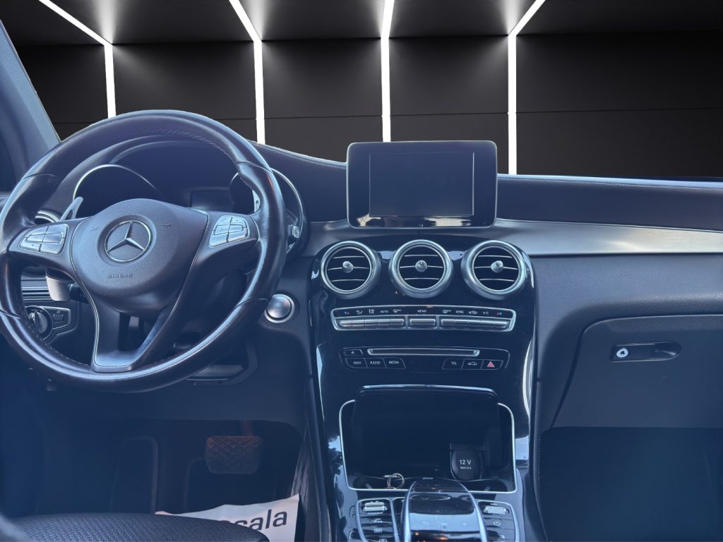 MERCEDES-BENZ GLC 250 d 4Matic Sport - 14