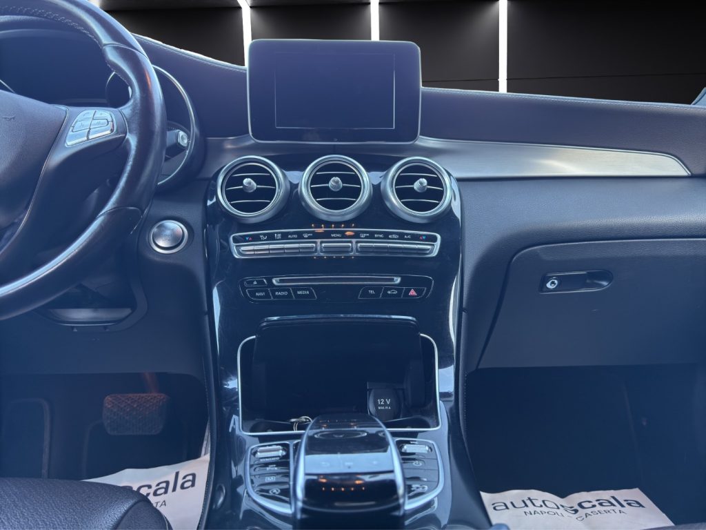 MERCEDES-BENZ GLC 250 d 4Matic Sport - 15