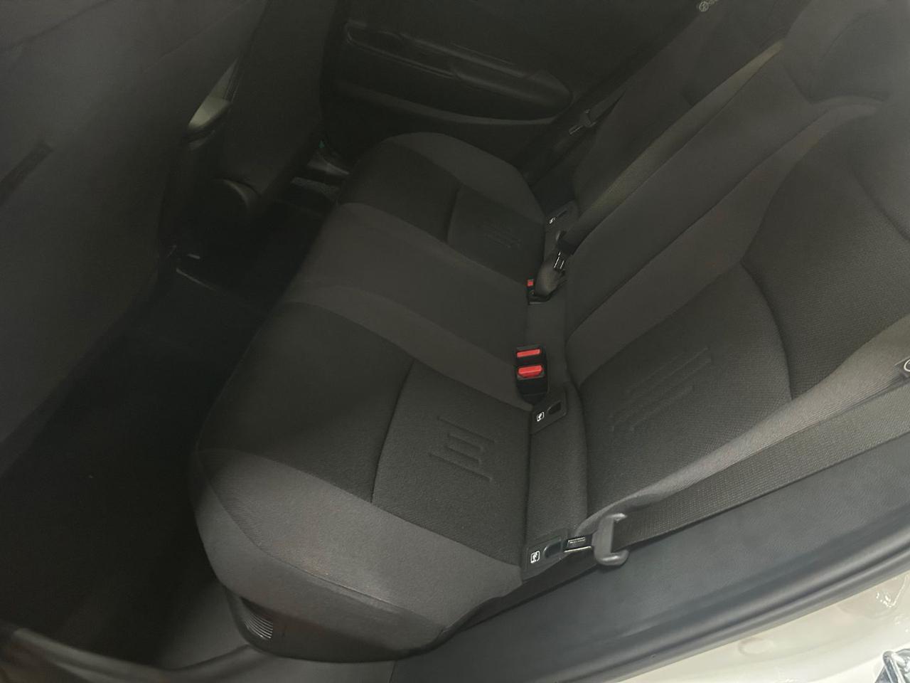 TOYOTA C-HR 2.0 PHEV E-CVT Trend - 18