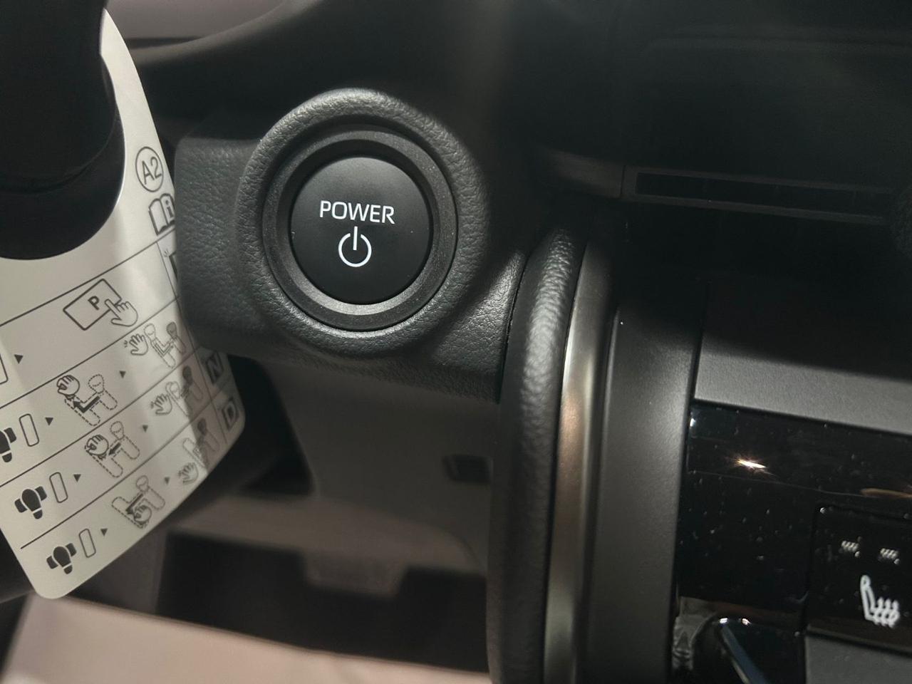 TOYOTA C-HR 2.0 PHEV E-CVT Trend - 14