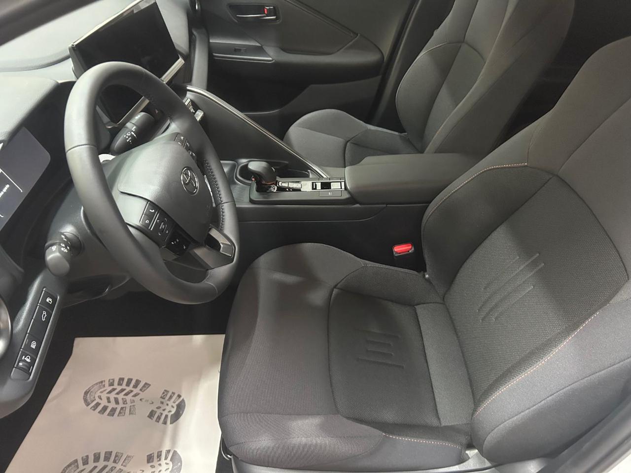 TOYOTA C-HR 2.0 PHEV E-CVT Trend - 4