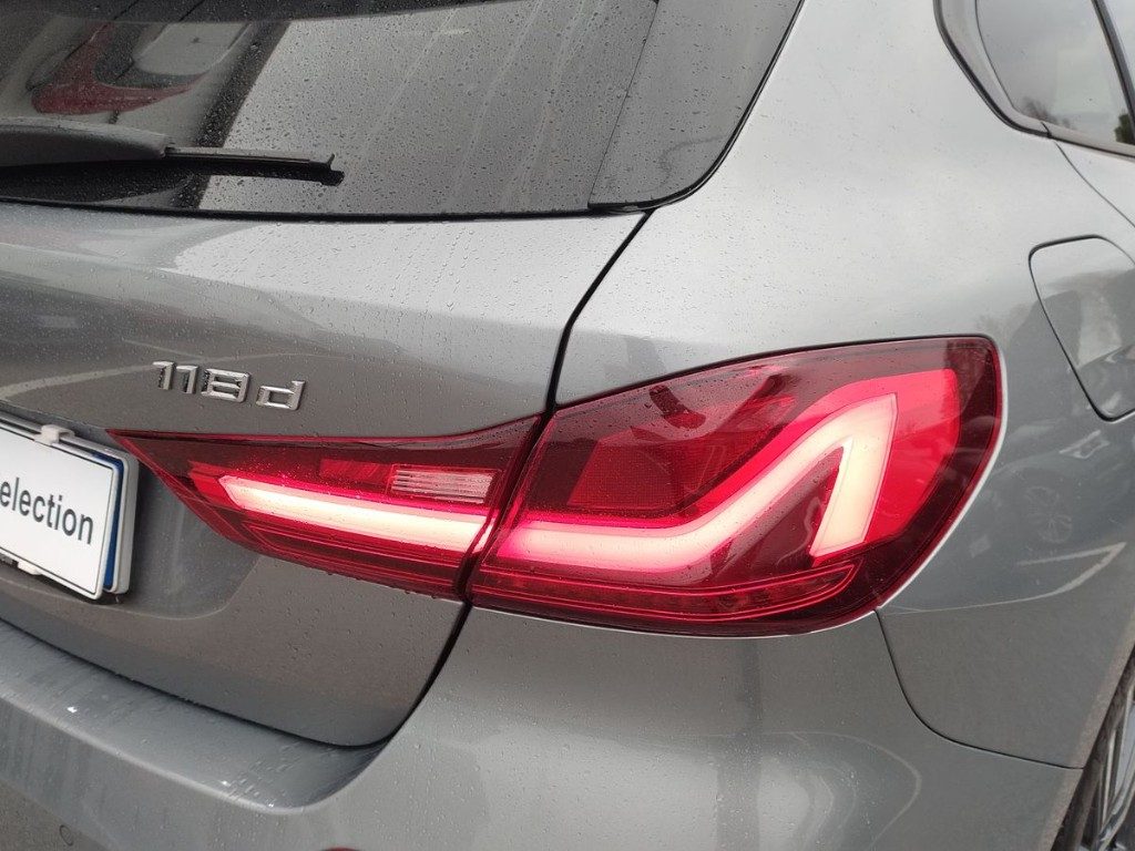 BMW 118 d 5p. Advantage Aut. + Tetto apr. - 7