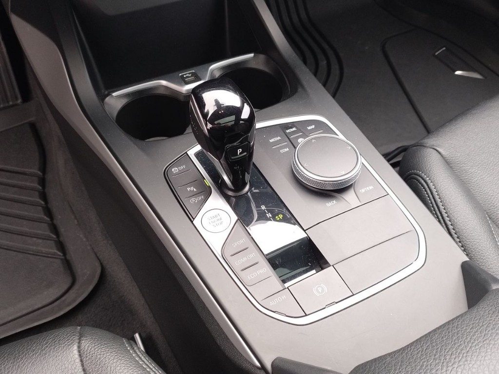 BMW 118 d 5p. Advantage Aut. + Tetto apr. - 14