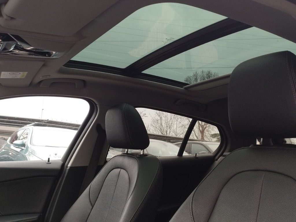 BMW 118 d 5p. Advantage Aut. + Tetto apr. - 8