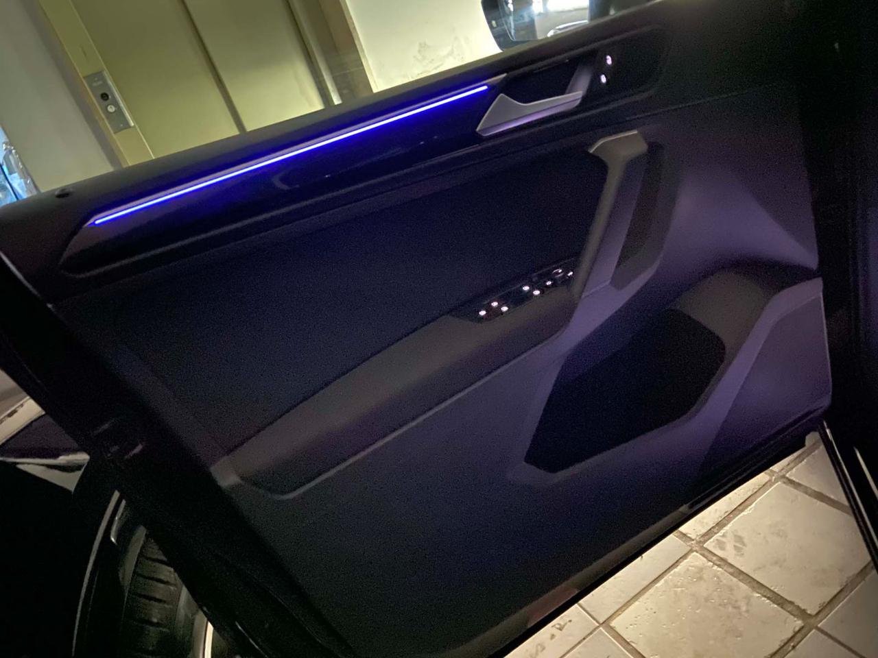 VOLKSWAGEN Tiguan 2.0 TDI 150 CV SCR DSG Life - 16