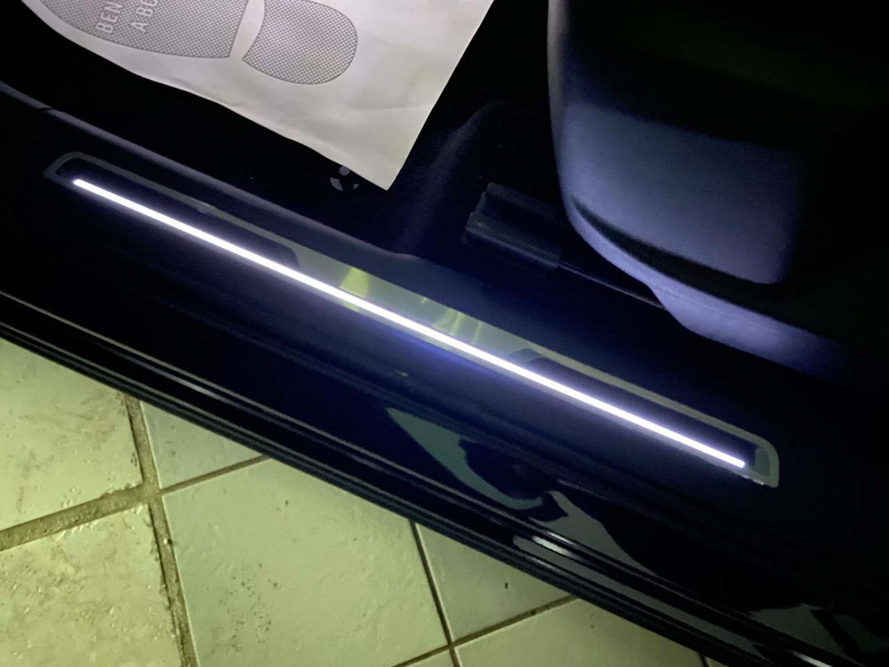 VOLKSWAGEN Tiguan 2.0 TDI 150 CV SCR DSG Life - 17