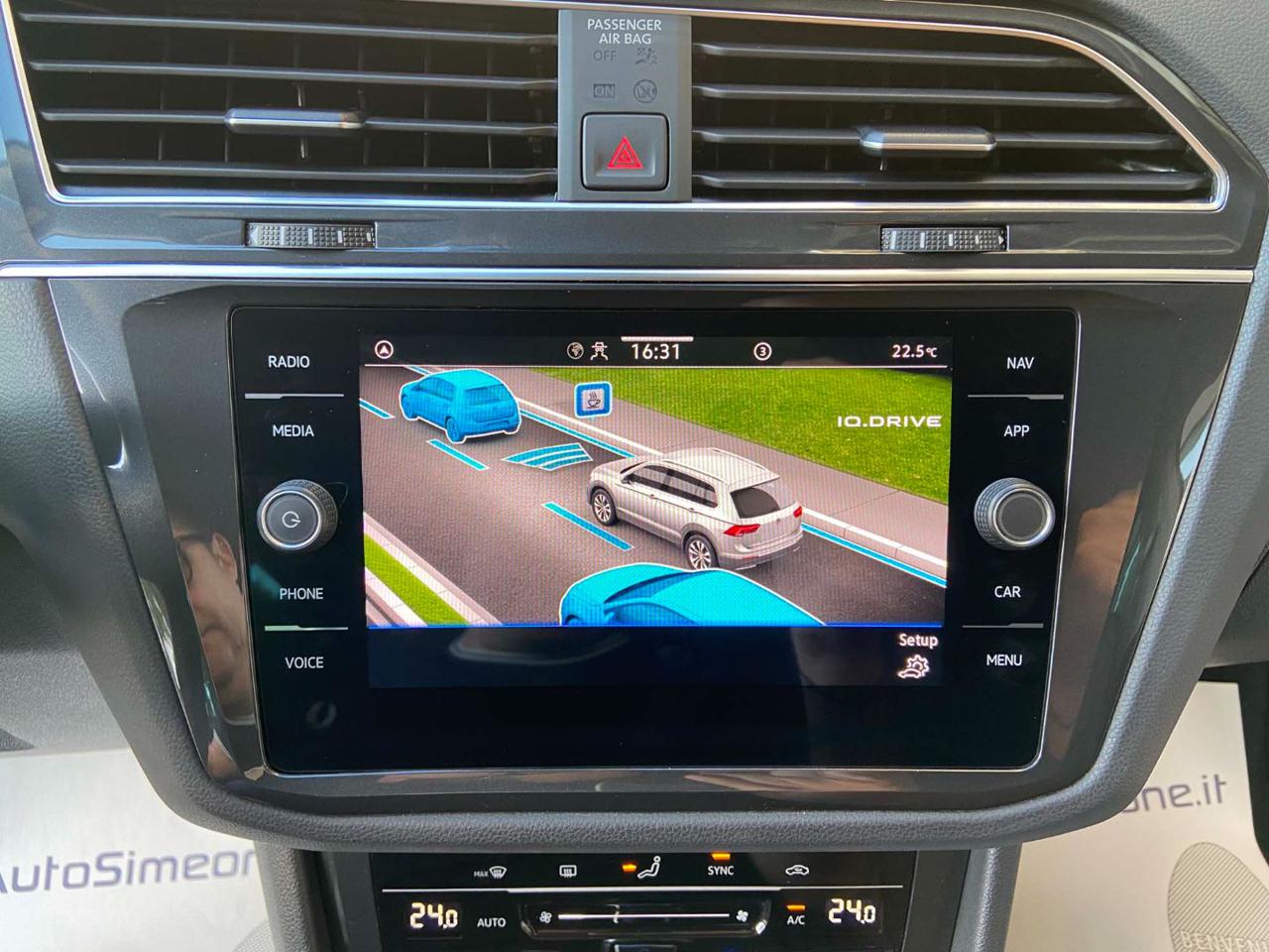 VOLKSWAGEN Tiguan 2.0 TDI 150 CV SCR DSG Life - 22