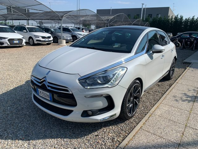 DS AUTOMOBILES DS 5 Bianco perlato