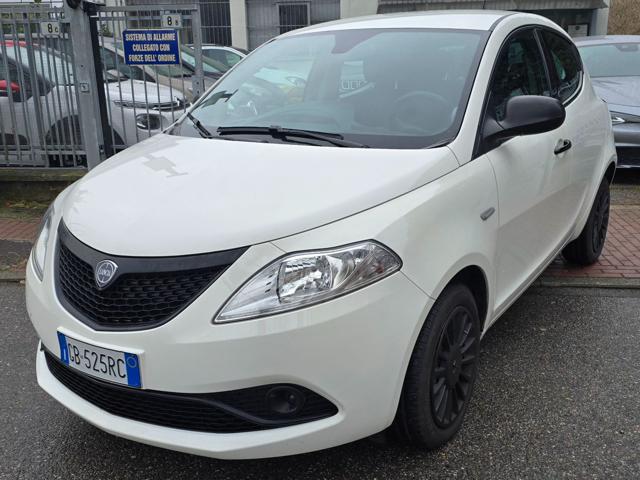 LANCIA Ypsilon Bianco metallizzato