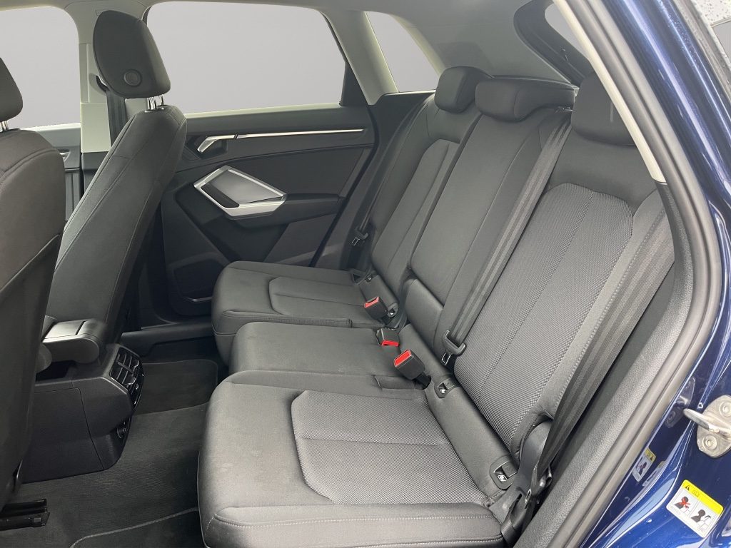 AUDI Q3 35 2.0TDI BUSINESS - 8