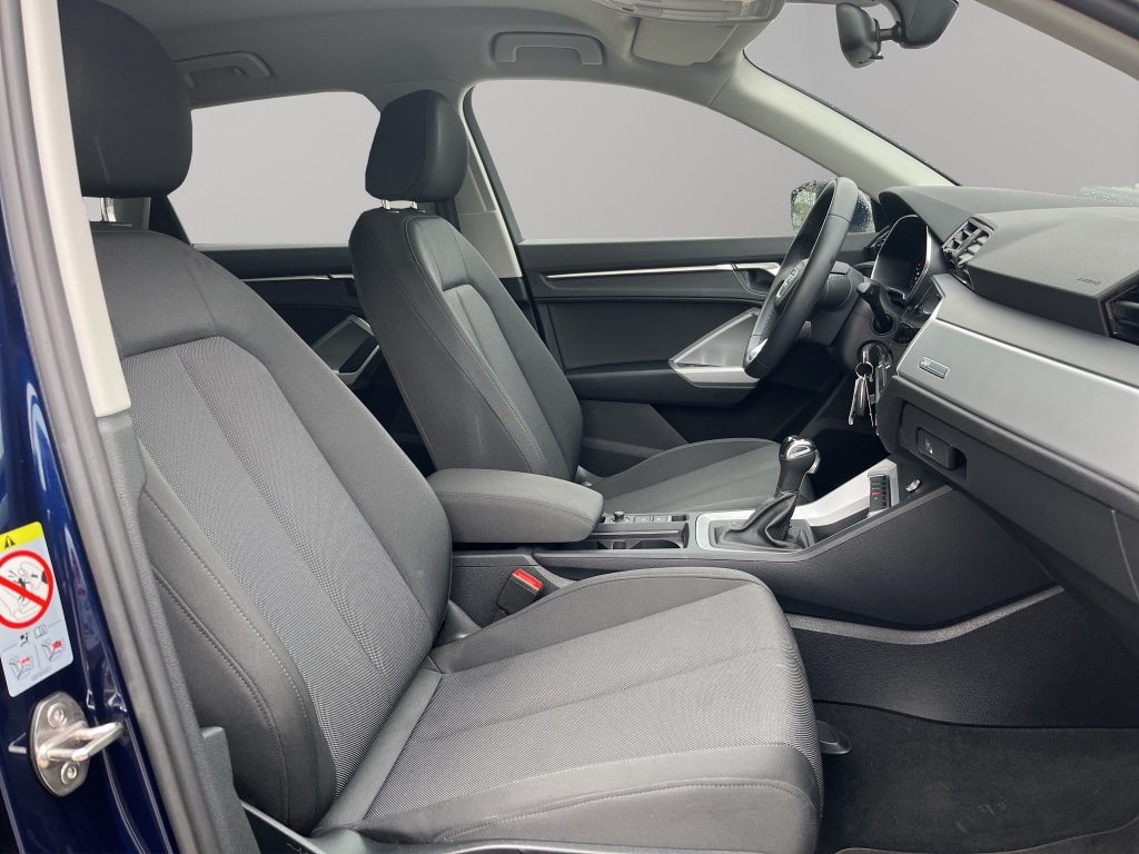 AUDI Q3 35 2.0TDI BUSINESS - 9