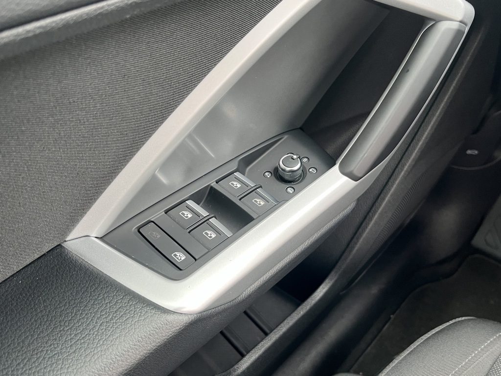 AUDI Q3 35 2.0TDI BUSINESS - 17