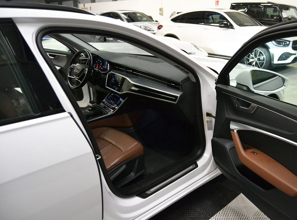 AUDI A6 Avant 40 2.0 TDI quattro ultra S tronic 1Prop ** - 4