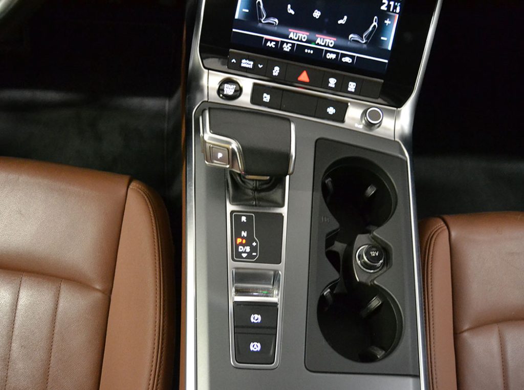 AUDI A6 Avant 40 2.0 TDI quattro ultra S tronic 1Prop ** - 12