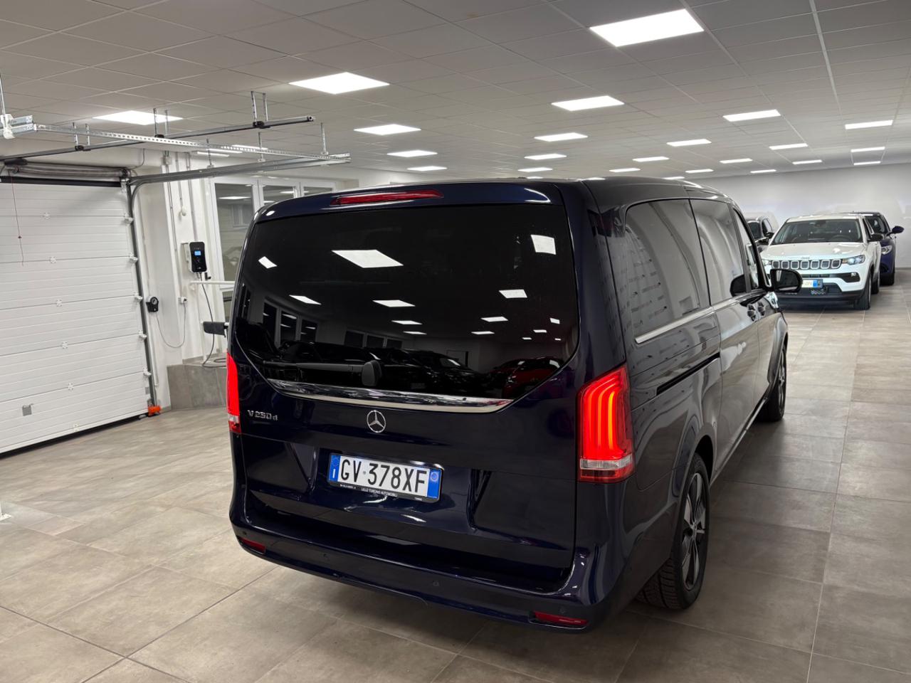 MERCEDES-BENZ V 250 d Automatic 4Matic Premium Long 7 POSTI + IVA - 6