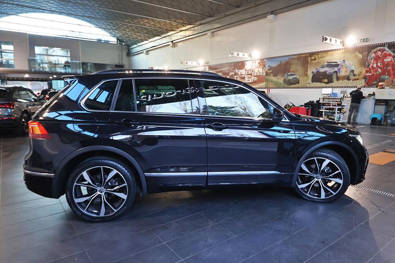 VOLKSWAGEN Tiguan 2.0 TDI 150cv SCR DSG 4Motion R-Line - 10