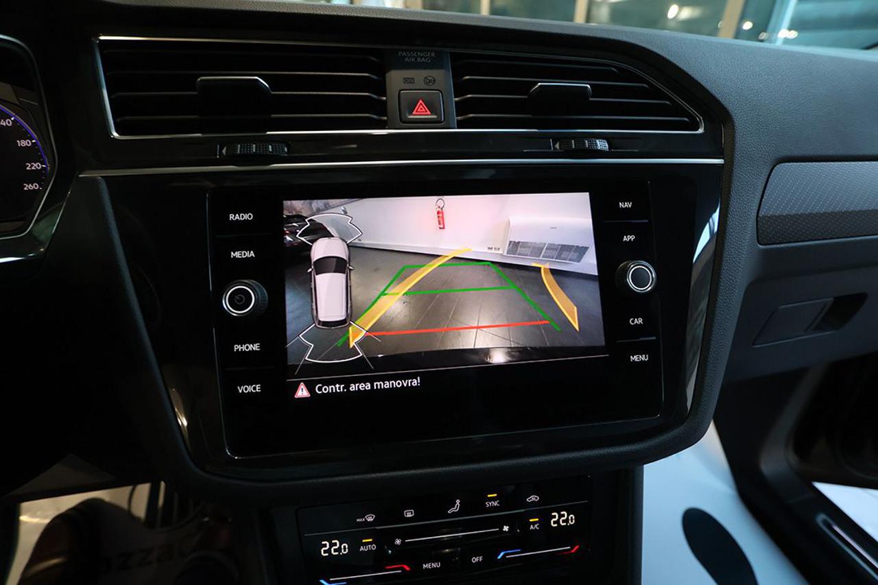 VOLKSWAGEN Tiguan 2.0 TDI 150cv SCR DSG 4Motion R-Line - 24