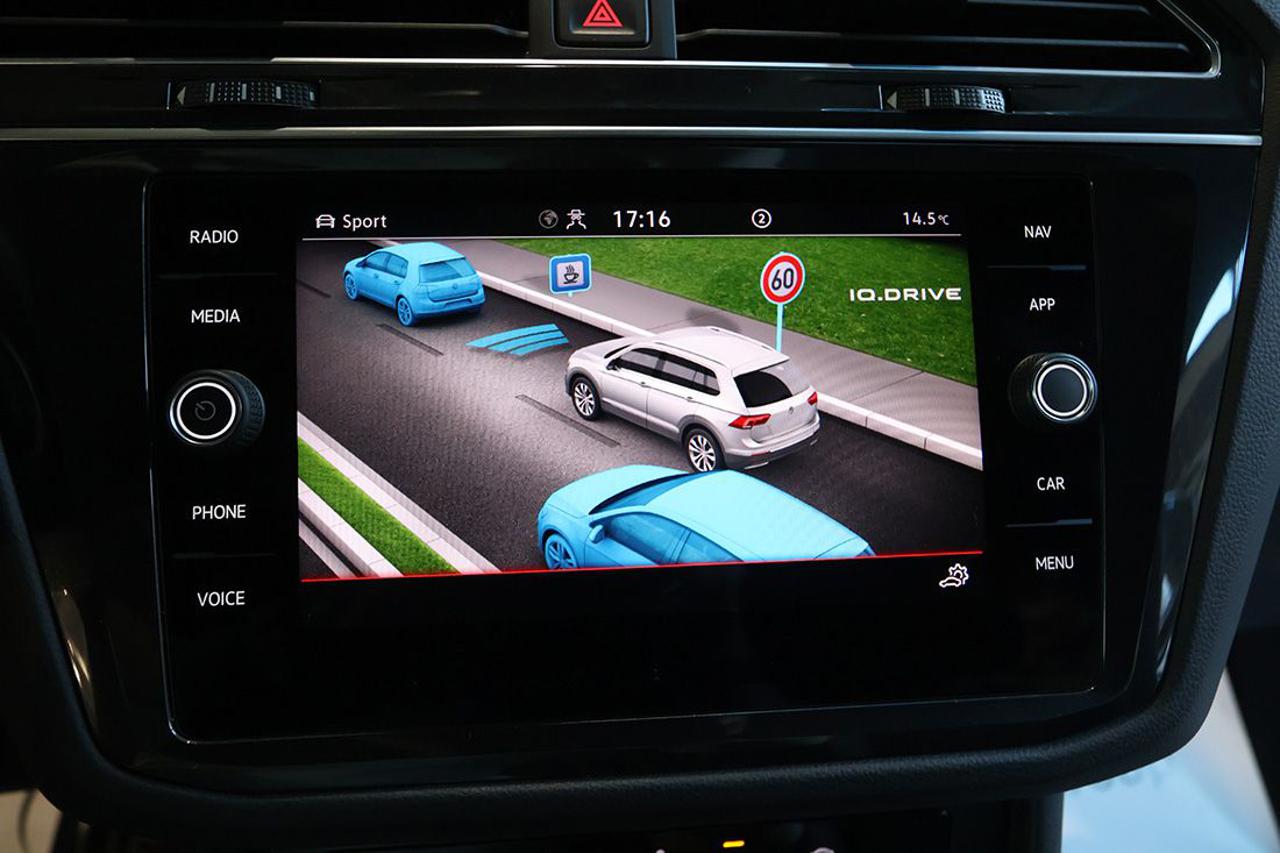 VOLKSWAGEN Tiguan 2.0 TDI 150cv SCR DSG 4Motion R-Line - 27