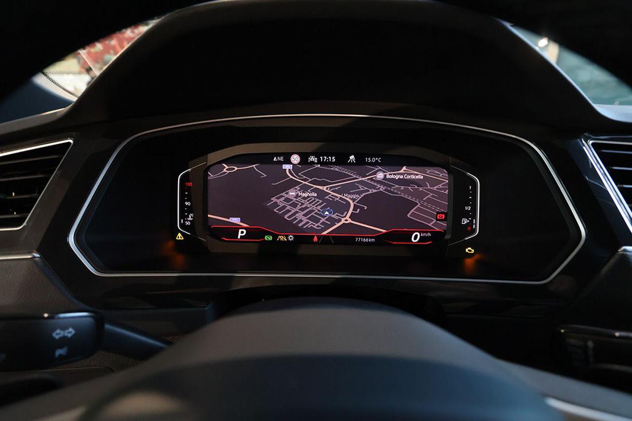 VOLKSWAGEN Tiguan 2.0 TDI 150cv SCR DSG 4Motion R-Line - 32